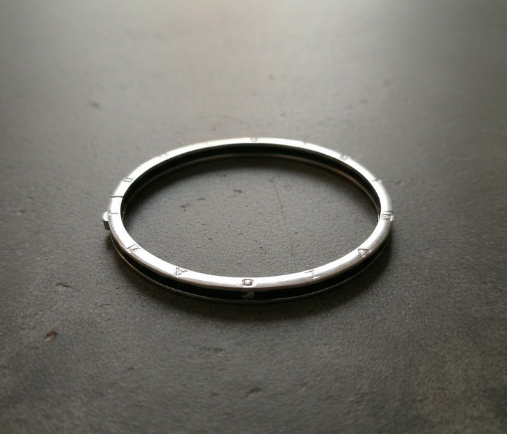 The Slate Linear Kada