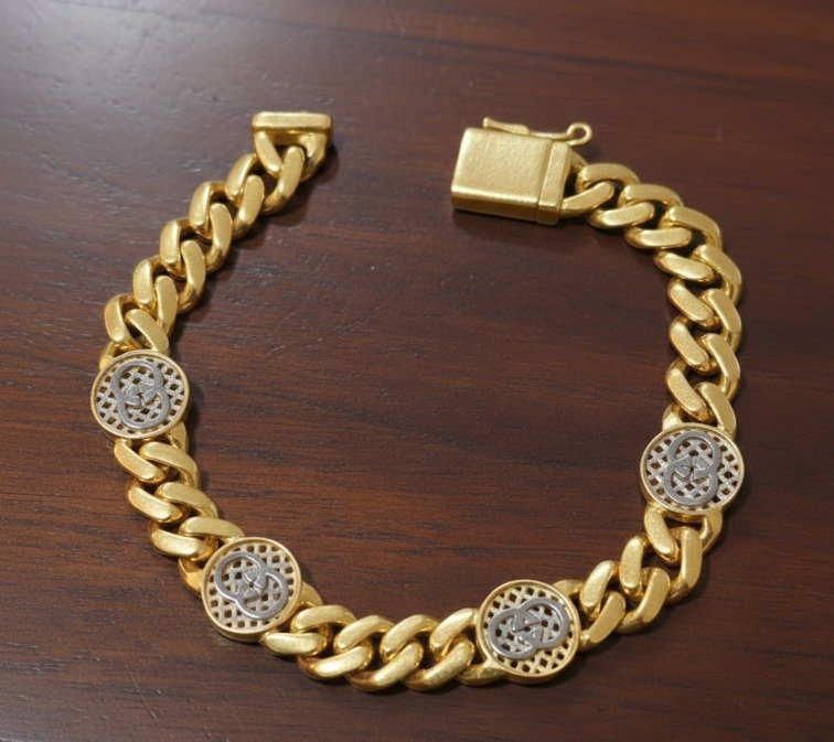 The Hadrian Cuban Link