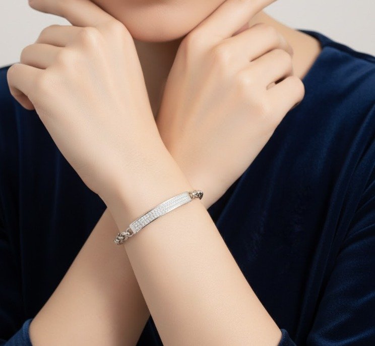 The Stellar Pavé Bar Bracelet