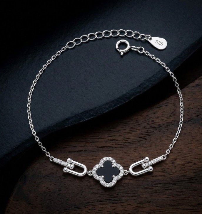 Midnight Clover Pavé Bracelet