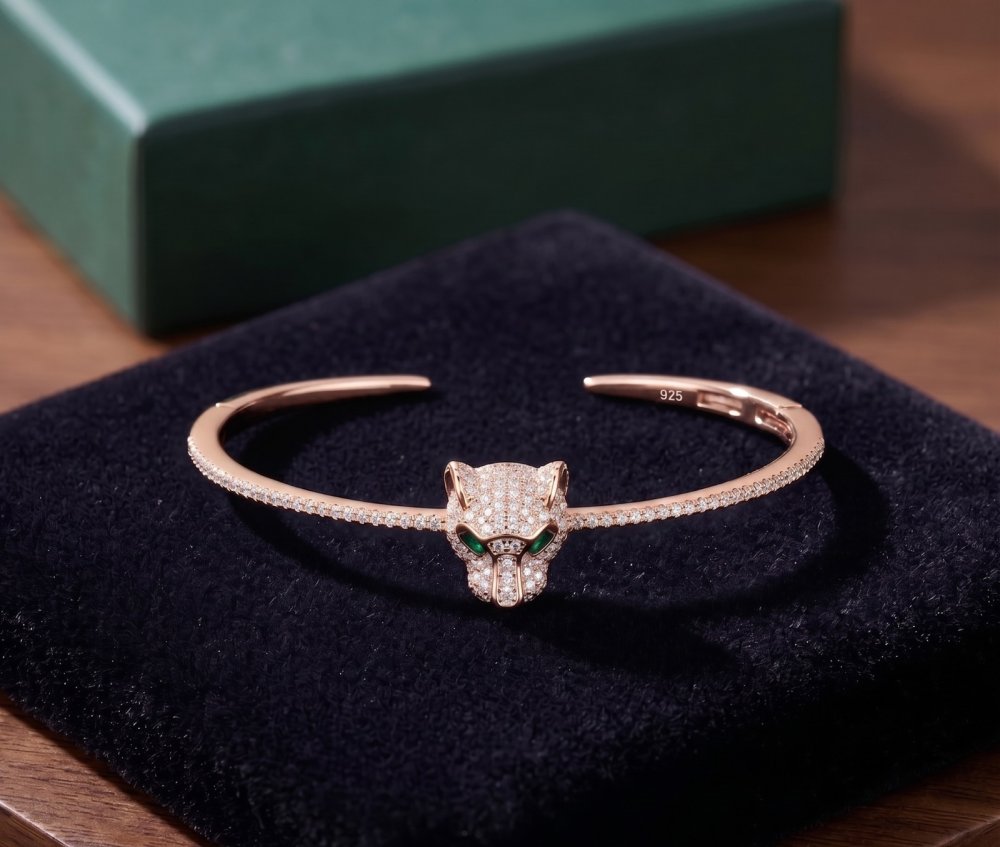 Emerald-Eyed Panther Rose Kada