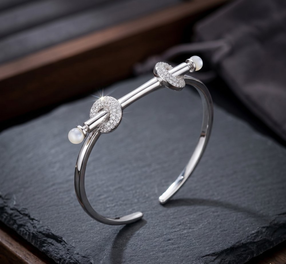 The Zenith T-Bar Cuff