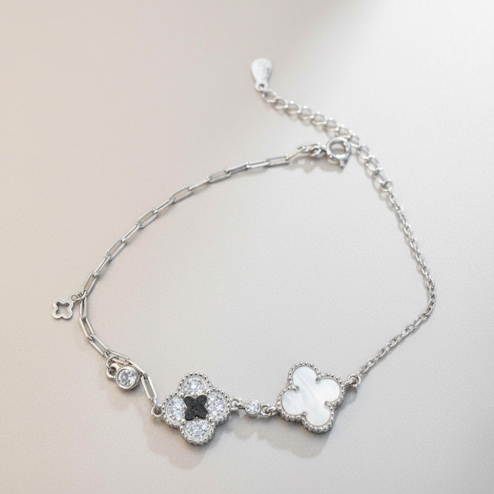 Clover Harmony Chain Bracelet