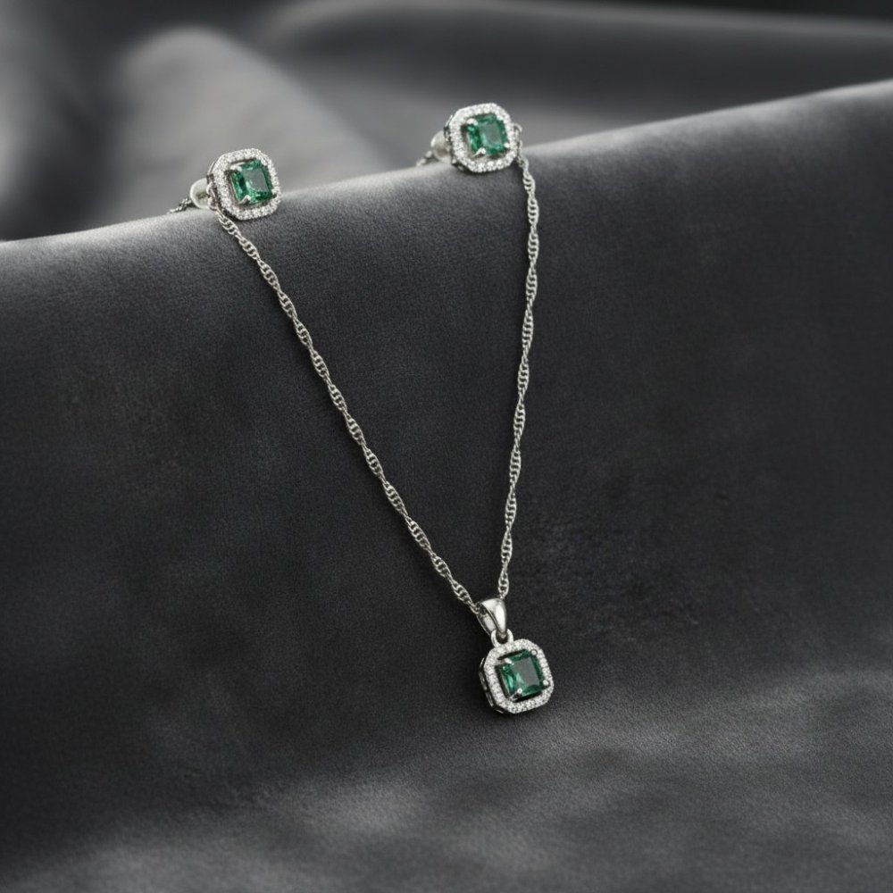Emerald Halo Set