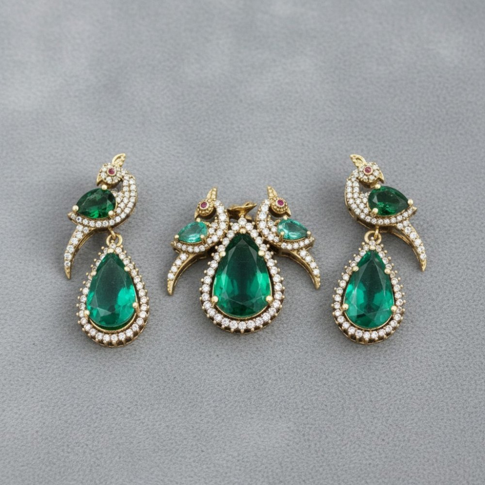 Mayura Emerald Set