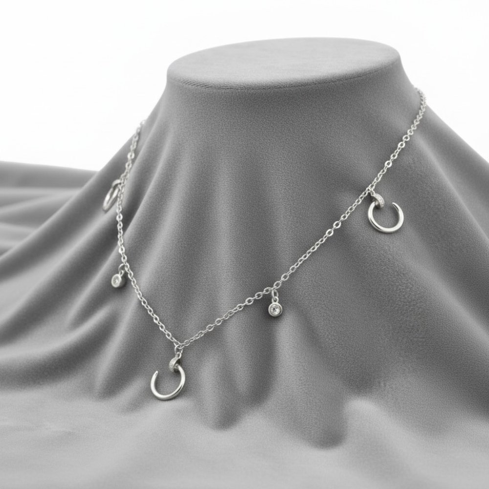Luna Drop Charm Chain