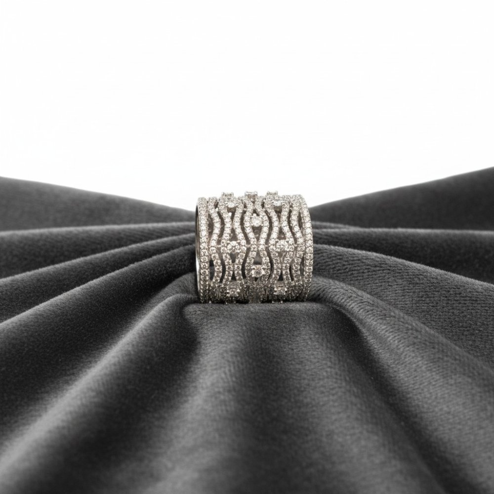 The Aura Wave Wide Ring