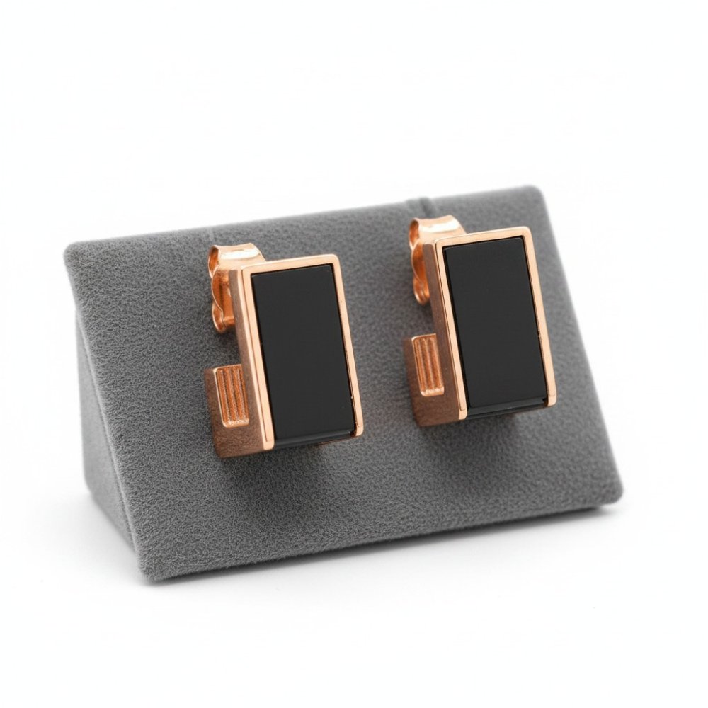 The Onyx Edge Huggies