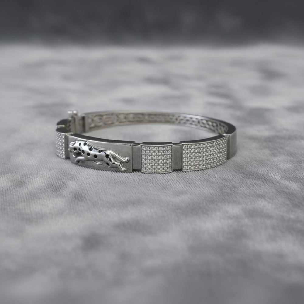 Silver Panther Motif Luxury Kada