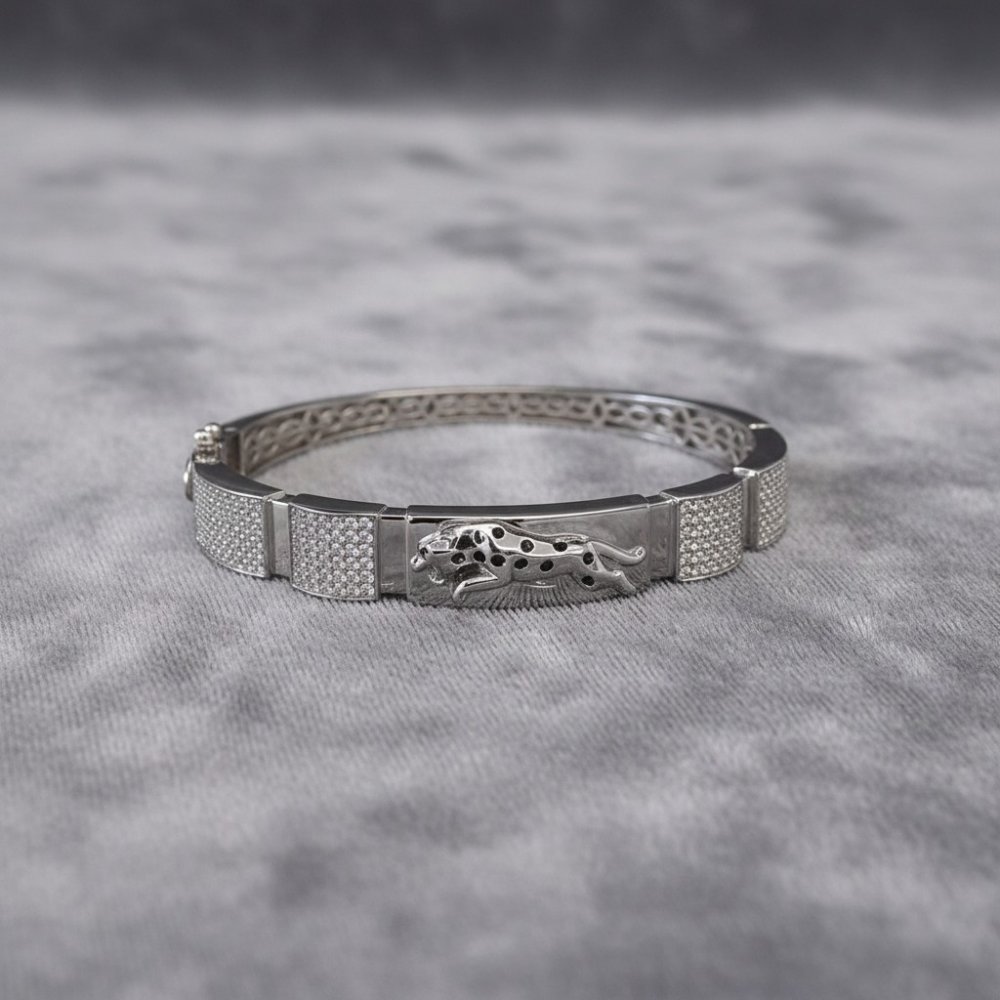 Silver Panther Motif Luxury Kada