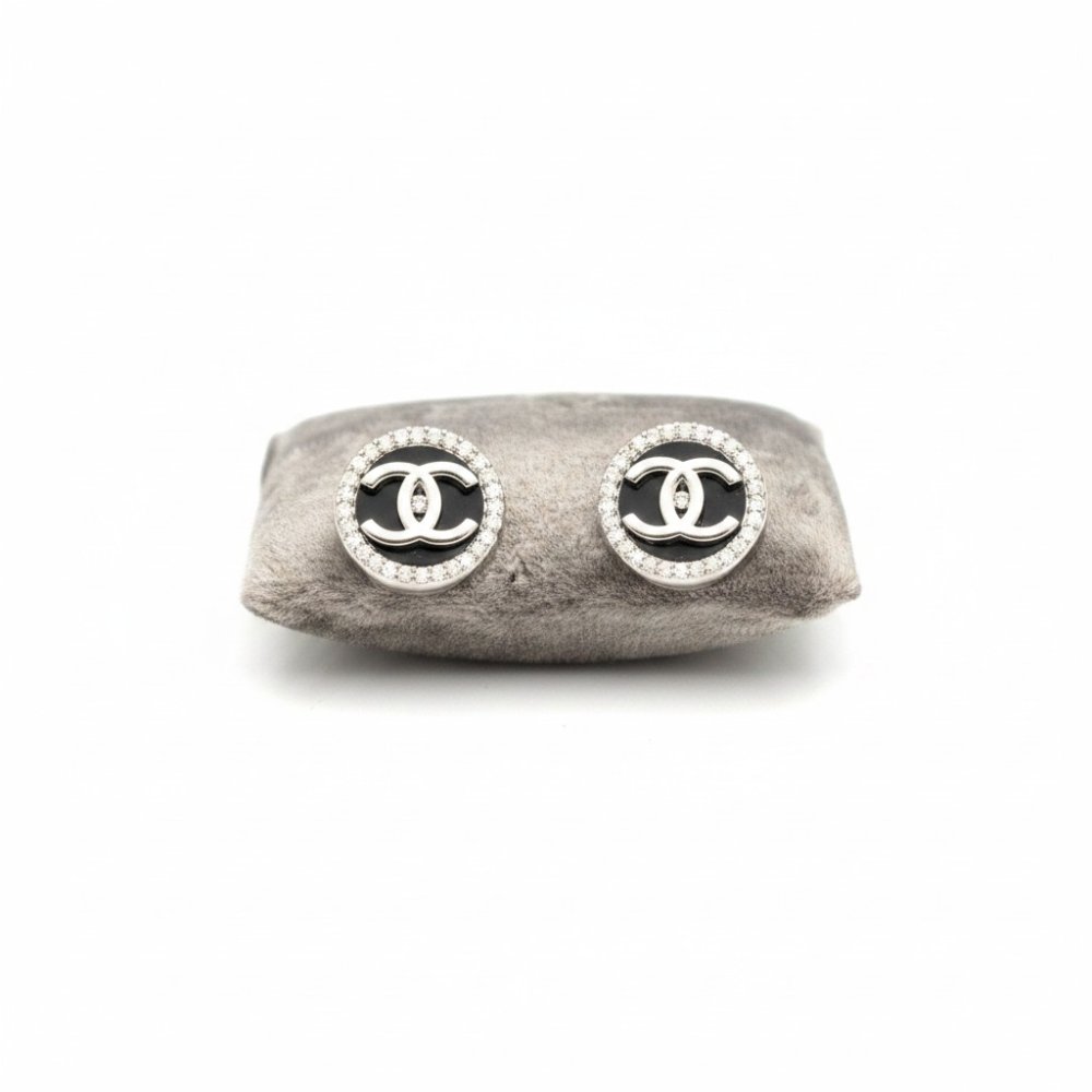 Noir Interlocking Halo Studs in 925 Sterling Silver