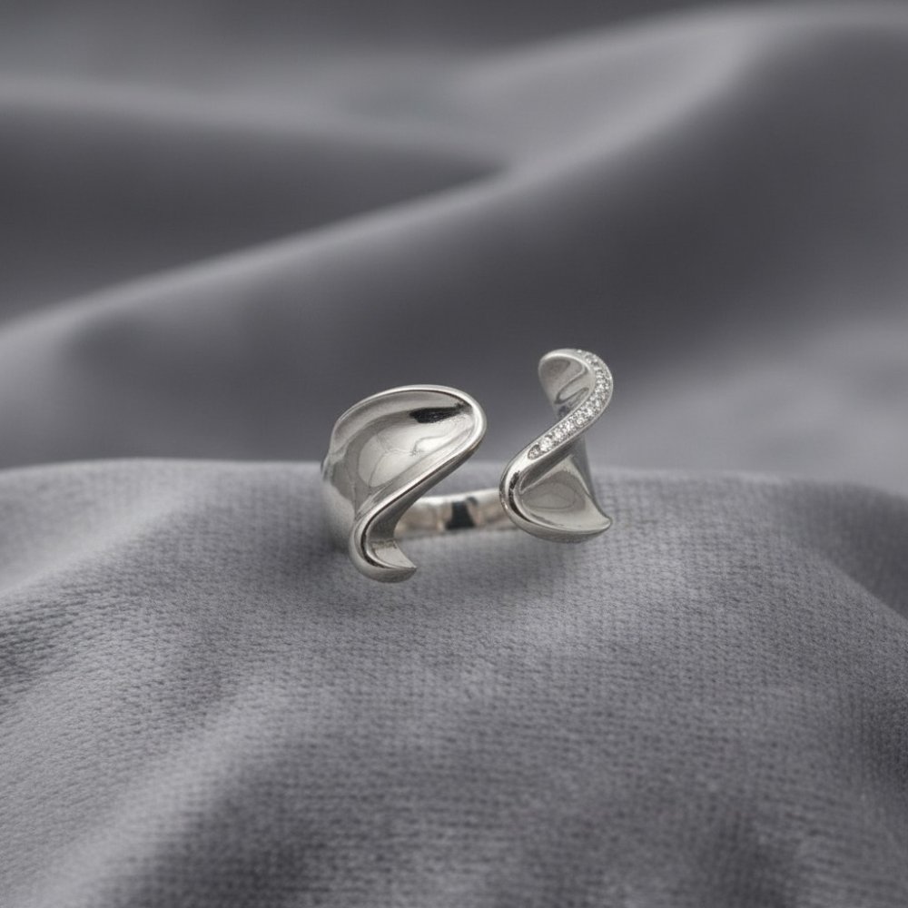 The Aura Wave Ring