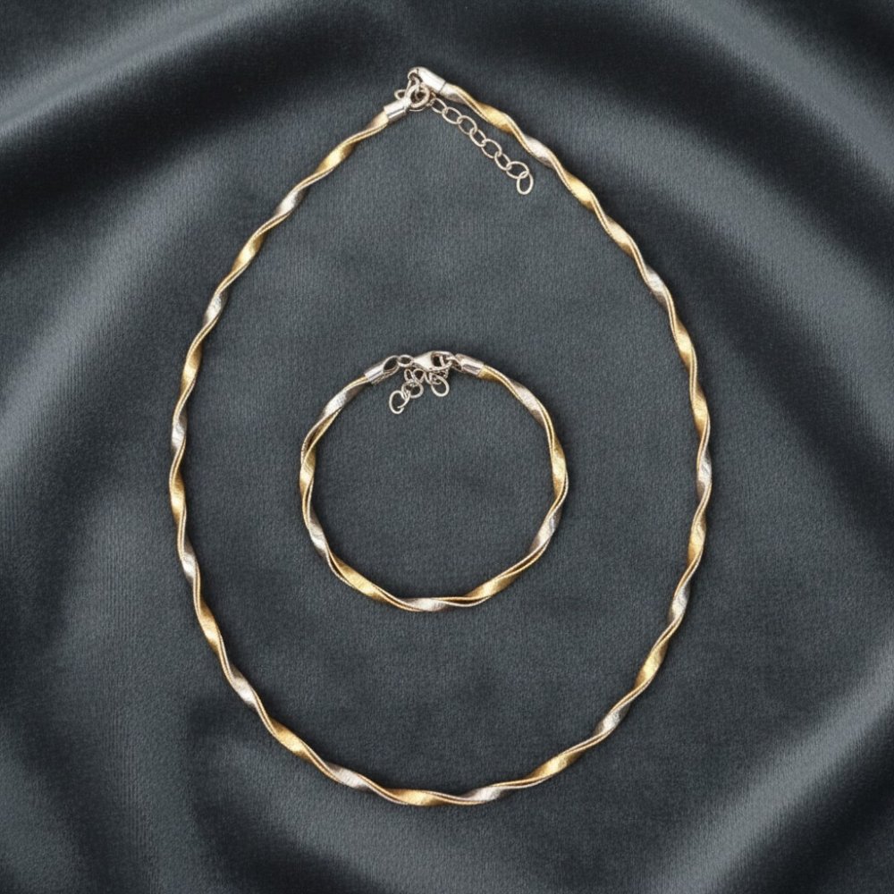 Aura Twisted Dual-Tone Set