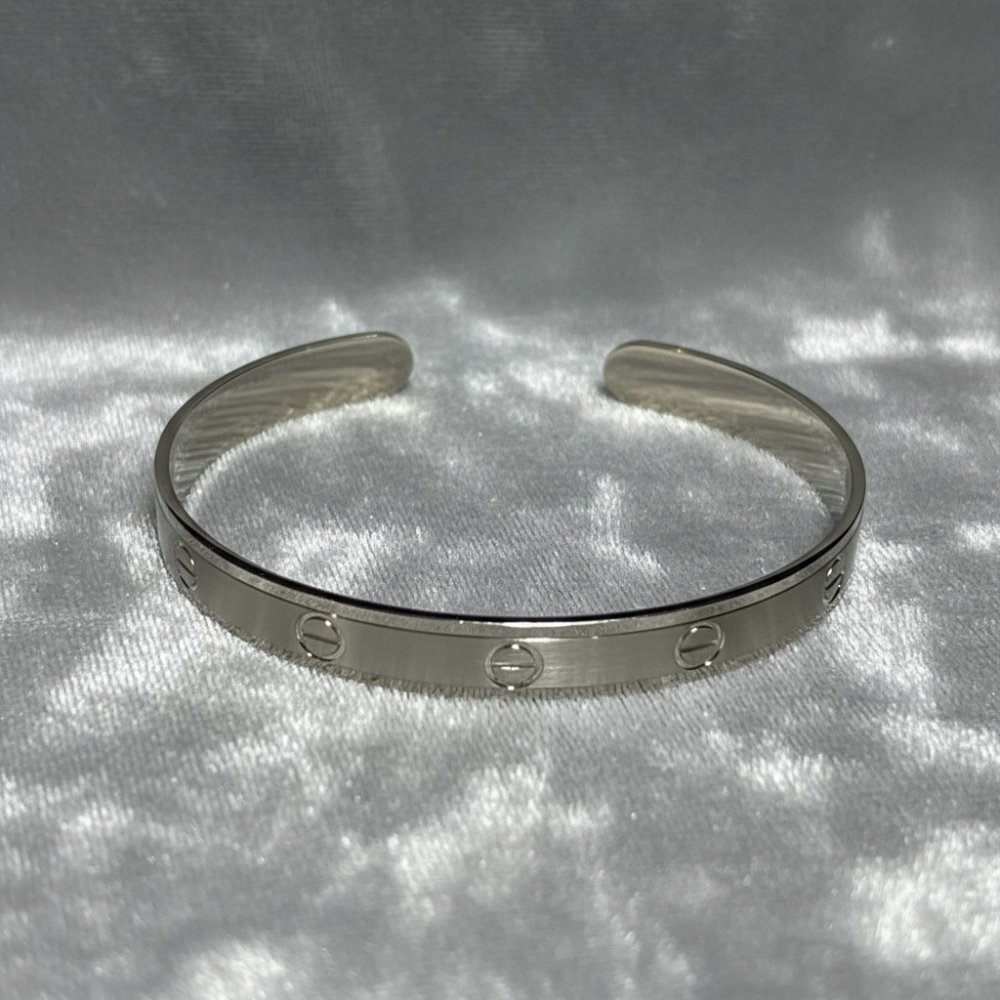 The Sterling Screw Motif Italian Kada