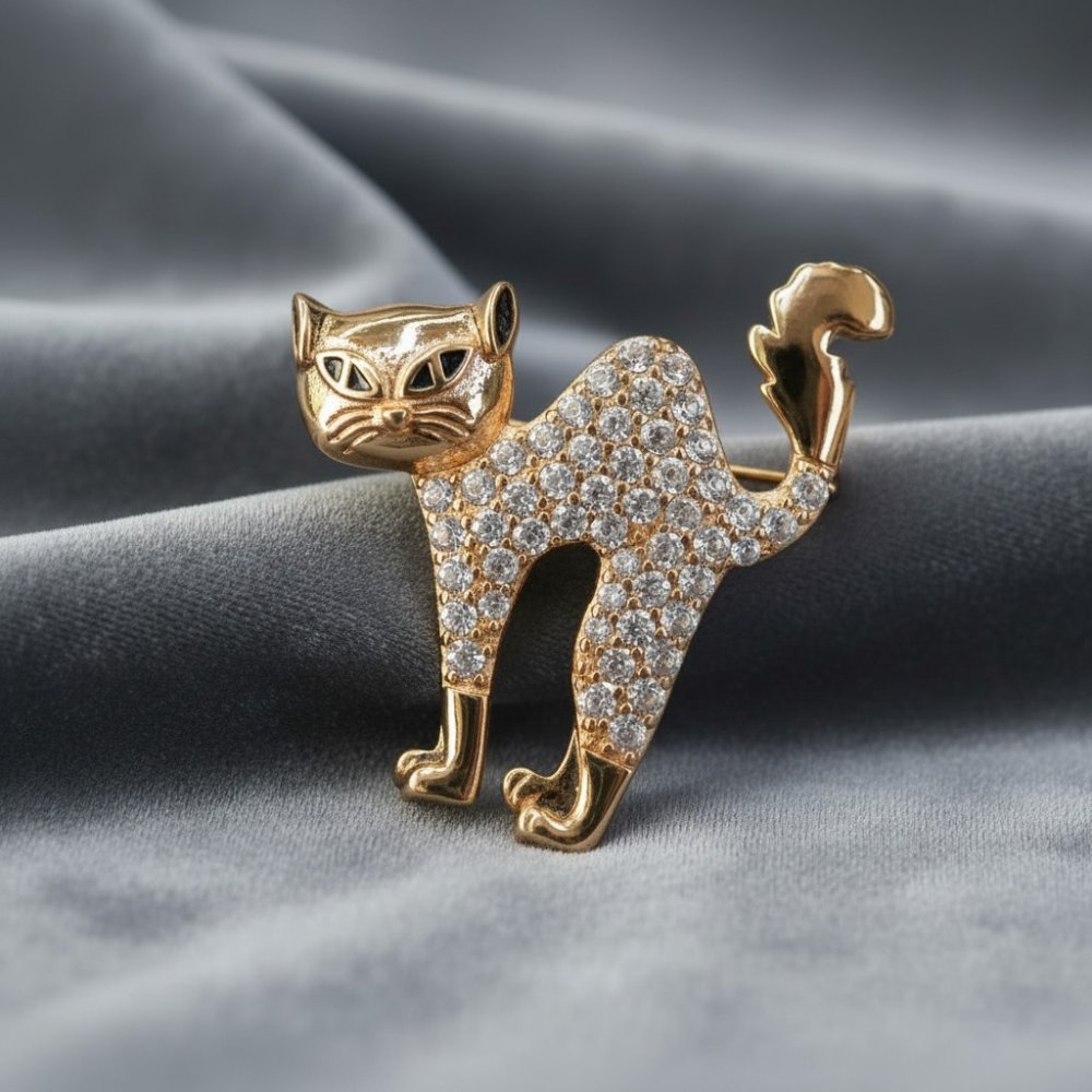 The Regal Feline Brooch