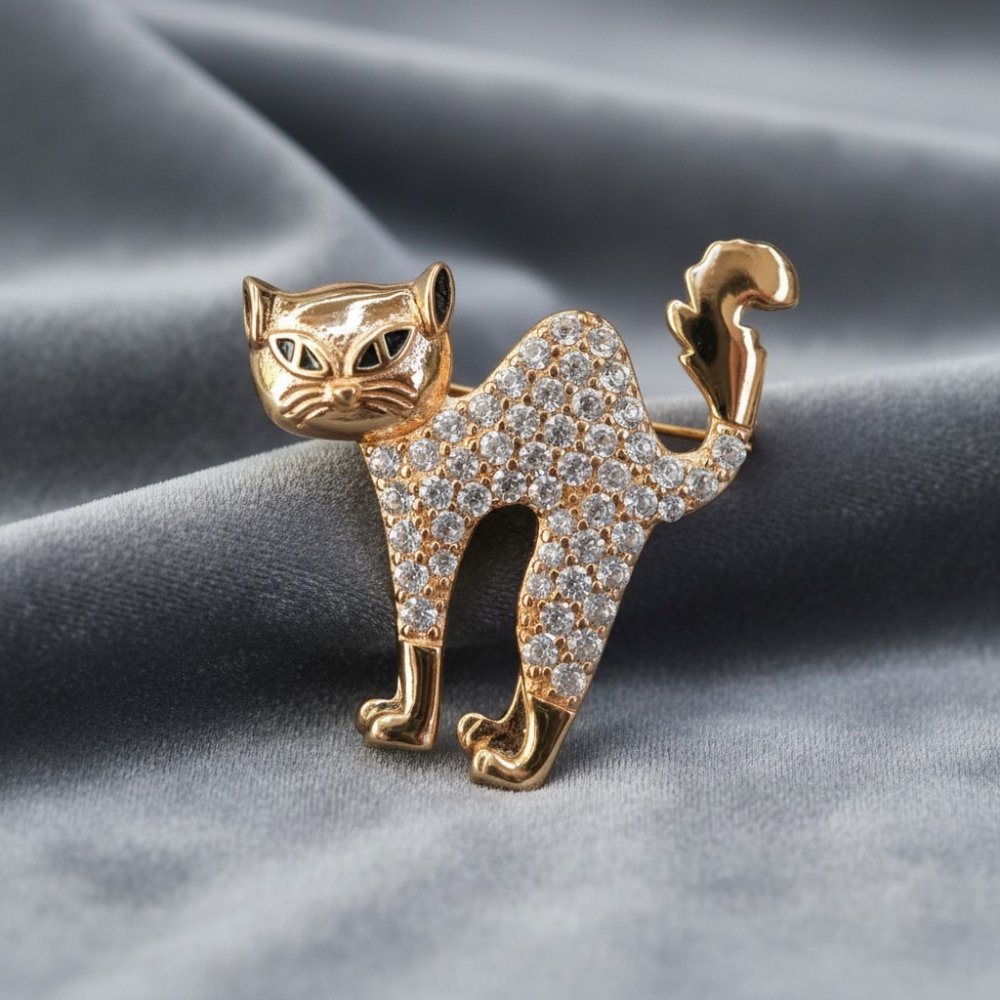 The Regal Feline Brooch