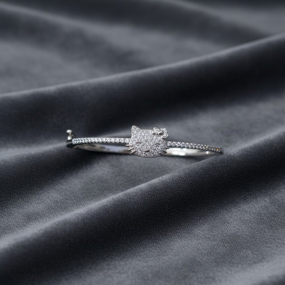 The Whimsical Bow Kada
