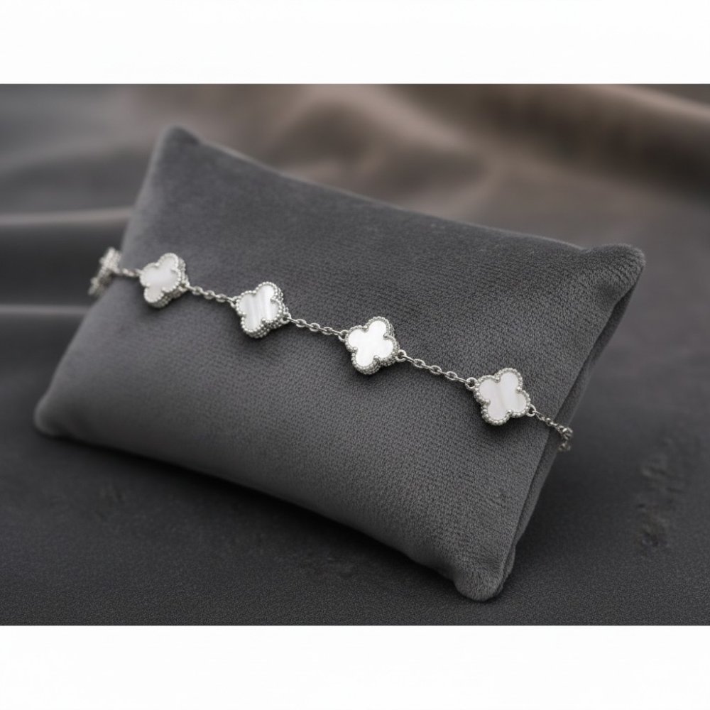 Mother of Pearl Clover Bracelet