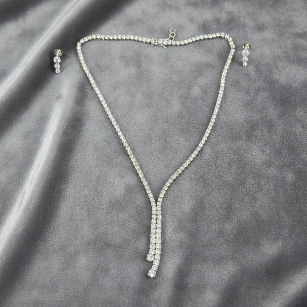 Crystal Lariat Necklace & Earrings Set