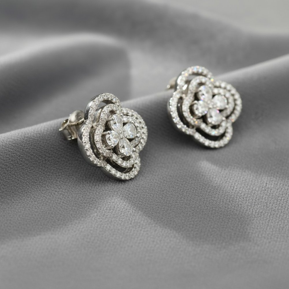 Sparkling Clover Stud Earrings