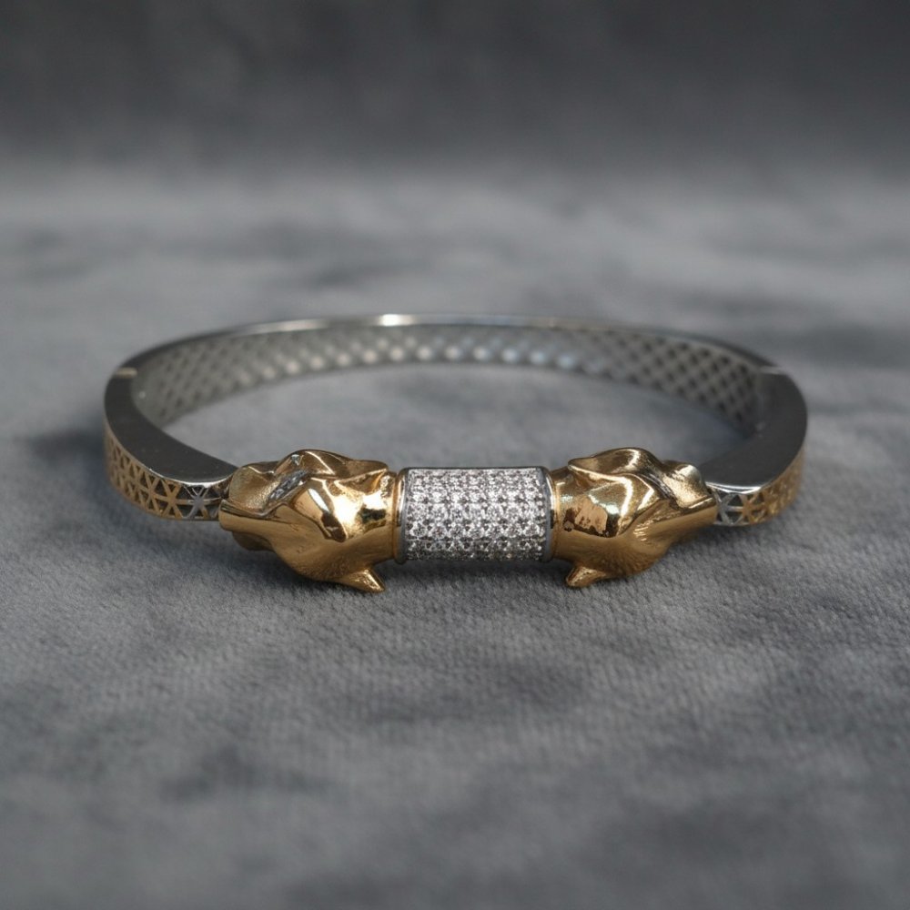 The Dual-Tone Regal Panther Kada