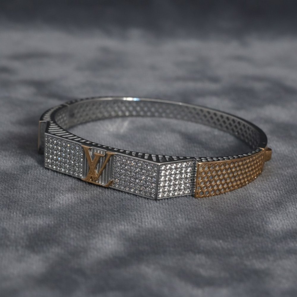 The Luxe Geometric Emblem Men’s Kada