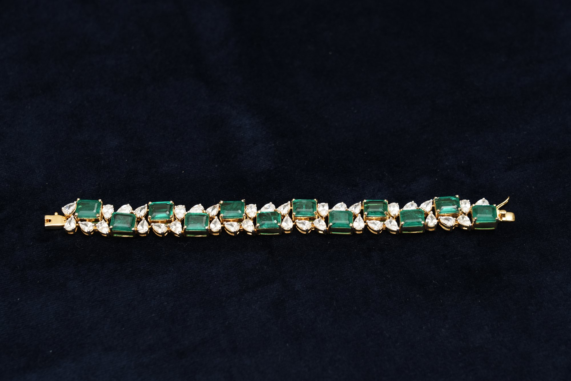 Emerald Elegance Pear-Cut Halo Bracelet