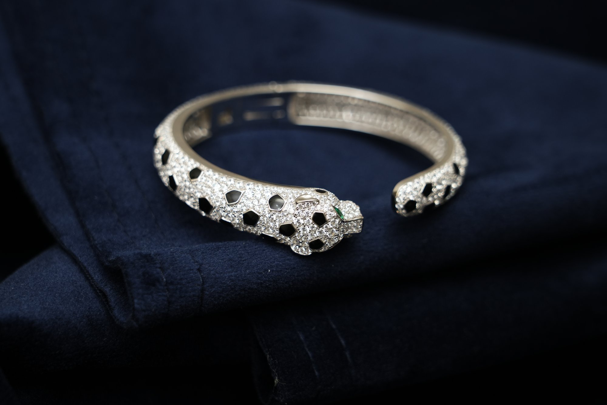 The Stealth Panther Pavé Kada