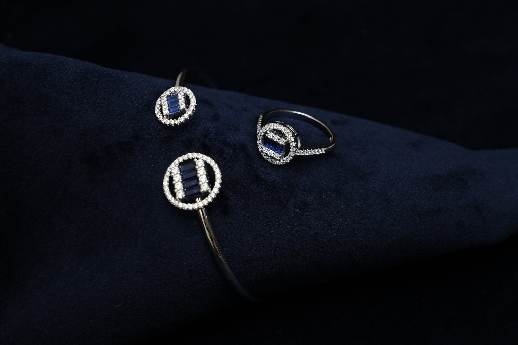 The Royal Azure Halo Set