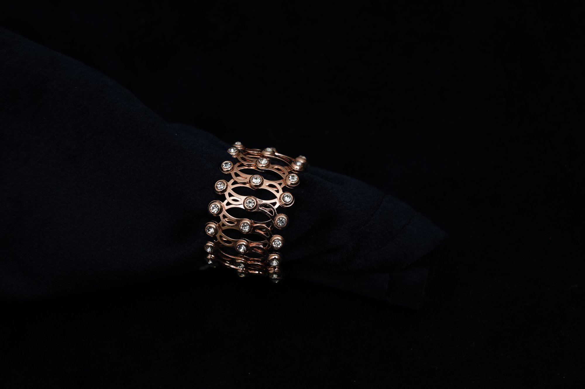 The Infinity Morph: 2-in-1 Transforming Ring-Bracelet